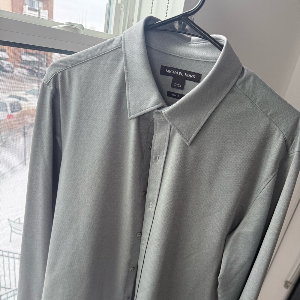 WORN ONCE $128 NEW - Michael Kors Slim Fit Performance Shirt Large